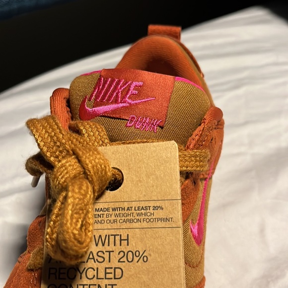 NIB Nike Dunk Low Disrupt 2 Desert Bronze Women’s Size 6.5 - Picture 3 of 6